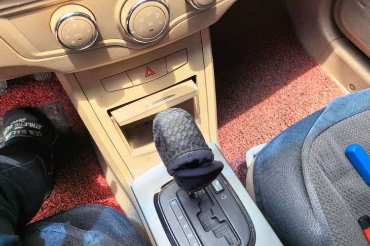 Used Roewe 350 2013 350S 1.5L Automatic Xunda Edition Gear Lever