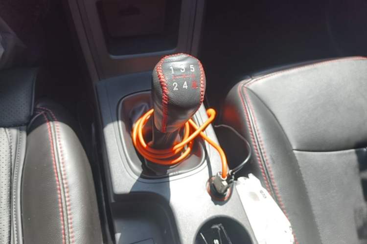 Used Roewe 350 2013 350S 1.5L Manual Xunchi Edition Gear Lever