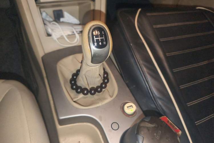 Used Roewe 350 2013 350S 1.5L Manual Xunchi Edition Gear Lever
