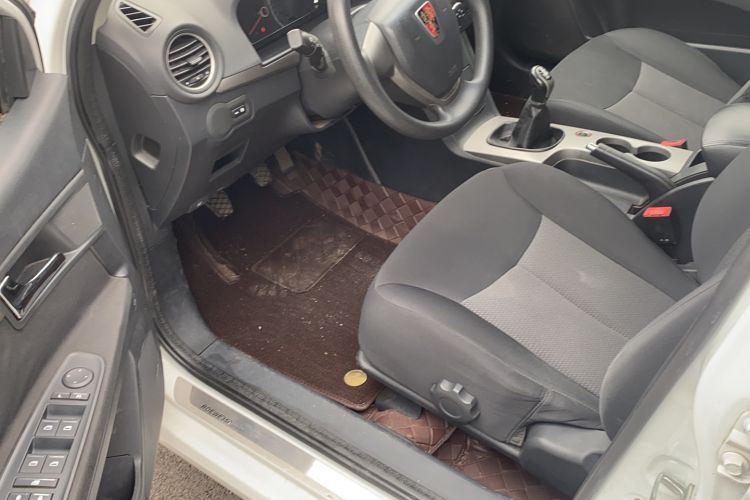 Used Roewe 350 2013 350S 1.5L Manual Xunchi Edition Interior 2
