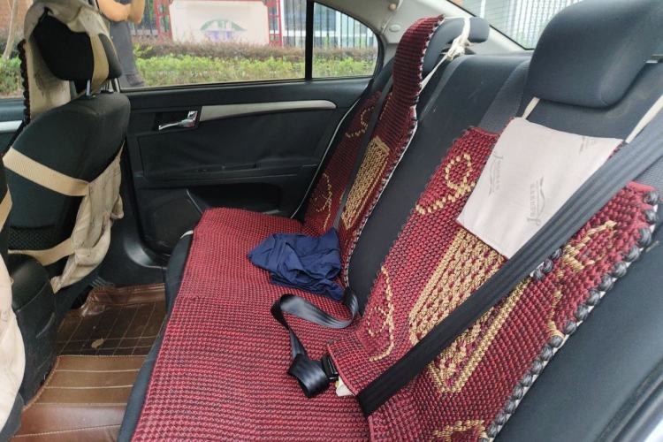 Used Roewe 350 2013 350S 1.5L Automatic Xunda Edition Left Rear Seat