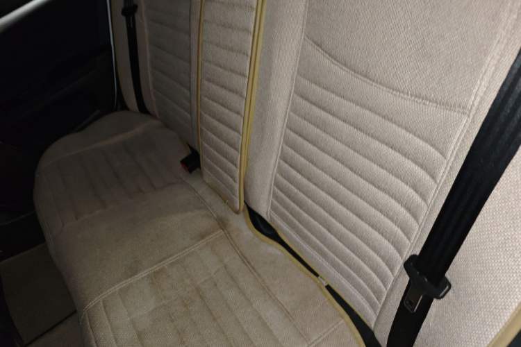 Used Roewe 350 2013 350S 1.5L Automatic Xunda Edition Left Rear Seat