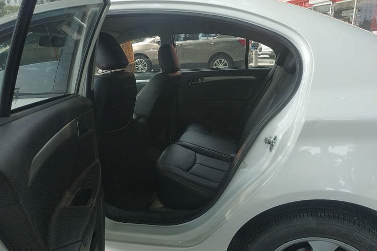Used Roewe 350 2013 350S 1.5L Manual Xunchi Edition Left Rear Seat