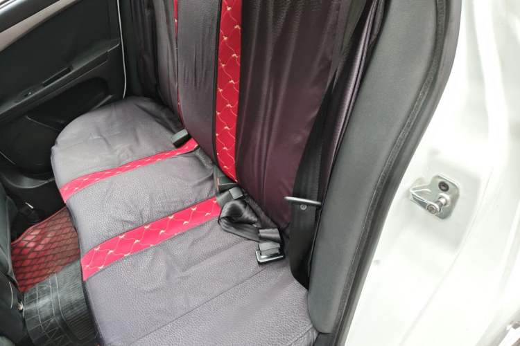 Used Roewe 350 2013 350S 1.5L Manual Xunchi Edition Left Rear Seat