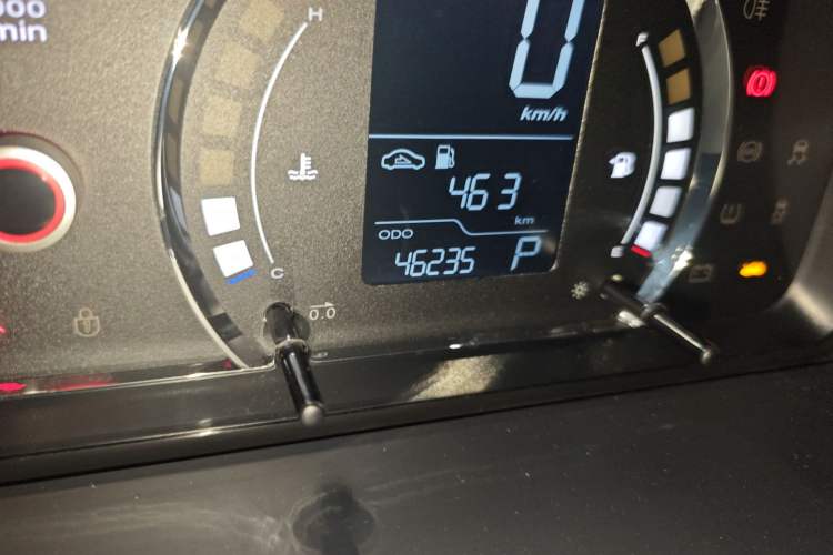 Used Roewe 350 2013 350S 1.5L Automatic Xunda Edition Odometer Close Up