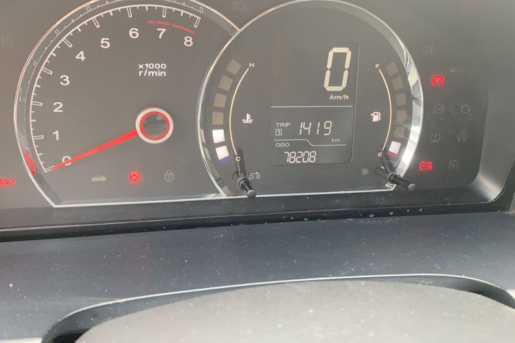 Used Roewe 350 2013 350S 1.5L Manual Xunchi Edition Odometer Close Up