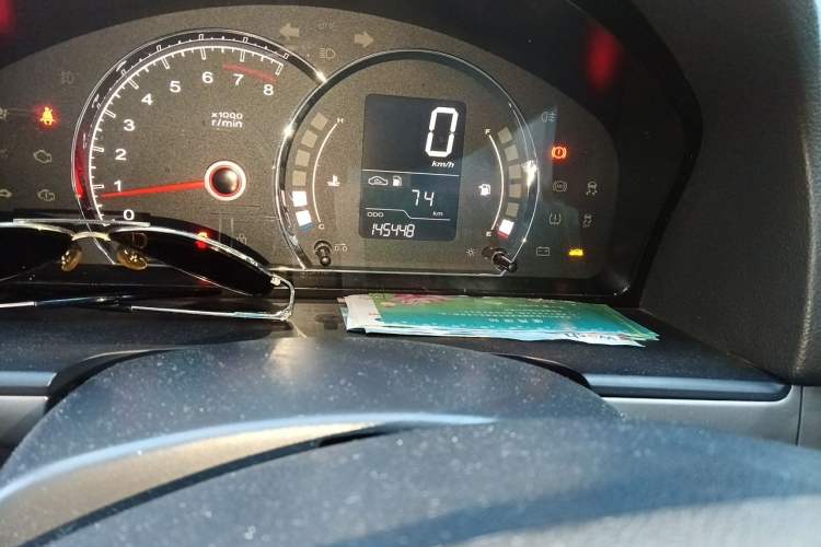 Used Roewe 350 2013 350S 1.5L Manual Xunchi Edition Odometer Close Up
