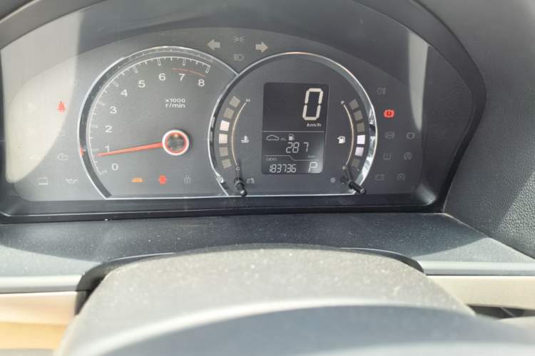 Used Roewe 350 2013 350S 1.5L Automatic Xunda Edition Odometer Close Up