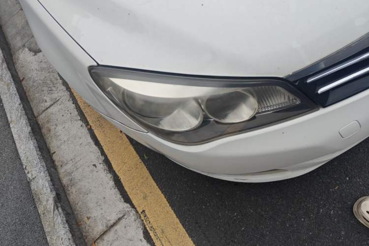 Used Roewe 350 2013 350S 1.5L Automatic Xunda Edition Right Front Headlight