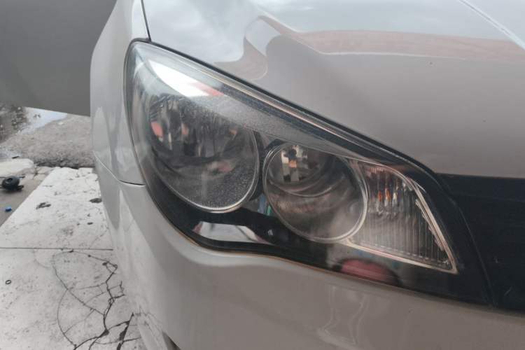 Used Roewe 350 2013 350C 1.5L Manual Swift Edition Right Front Headlight