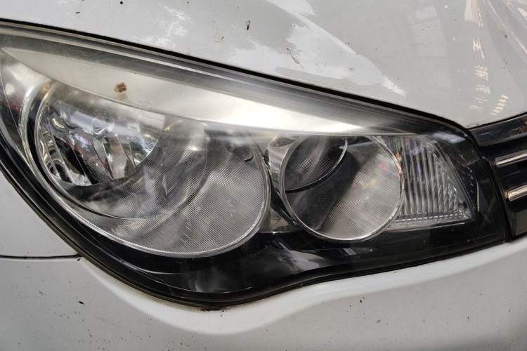 Used Roewe 350 2013 350S 1.5L Automatic Xunda Edition Right Front Headlight