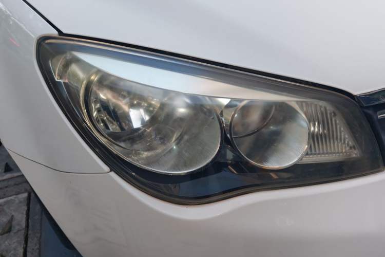 Used Roewe 350 2013 350S 1.5L Automatic Xunda Edition Right Front Headlight
