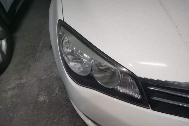 Used Roewe 350 2013 350C 1.5L Automatic Xunyue Edition Right Front Headlight