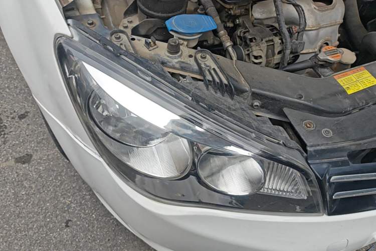 Used Roewe 350 2013 350C 1.5L Manual Swift Edition Right Front Headlight