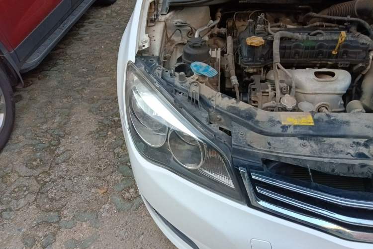 Used Roewe 350 2013 350S 1.5L Manual Xunchi Edition Right Front Headlight