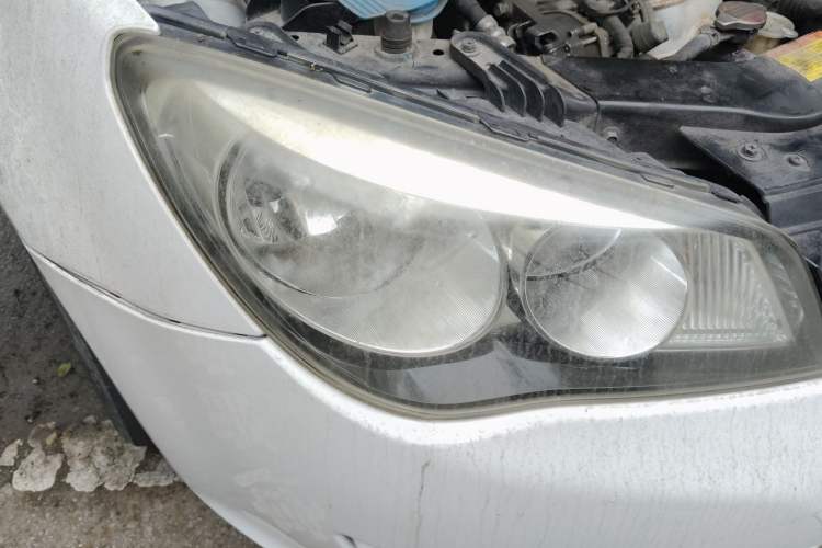 Used Roewe 350 2013 350S 1.5L Automatic Xunda Edition Right Front Headlight