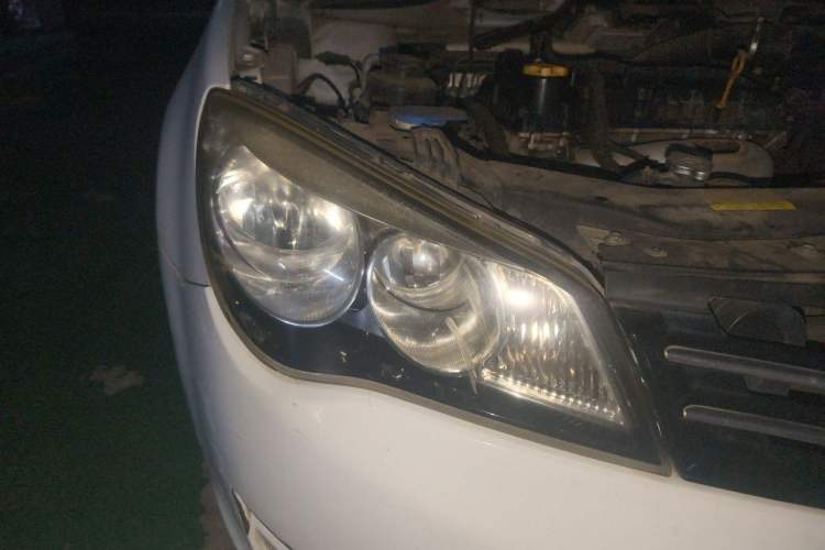 Used Roewe 350 2013 350S 1.5L Manual Xunchi Edition Right Front Headlight