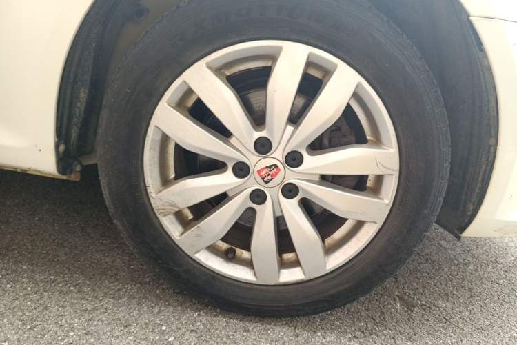 Used Roewe 350 2013 350S 1.5L Manual Xunchi Edition Right Front Wheel Hub