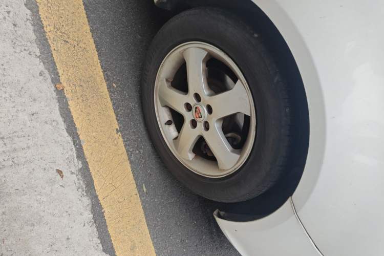 Used Roewe 350 2013 350S 1.5L Automatic Xunda Edition Right Front Wheel Hub