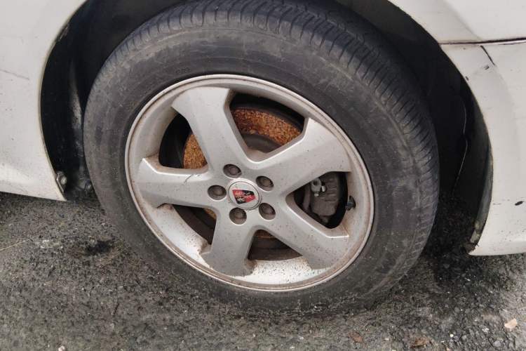 Used Roewe 350 2013 350S 1.5L Automatic Xunda Edition Right Front Wheel Hub