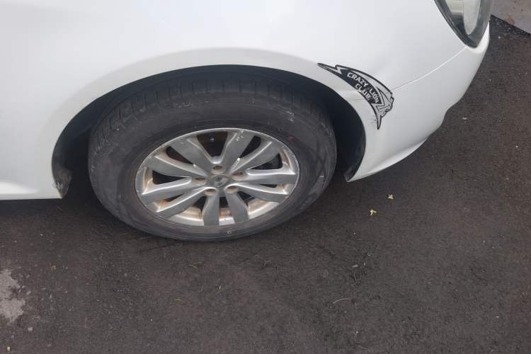 Used Roewe 350 2013 350S 1.5L Manual Xunchi Edition Right Front Wheel Hub