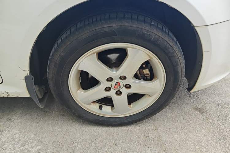 Used Roewe 350 2013 350S 1.5L Manual Xunchi Edition Right Front Wheel Hub