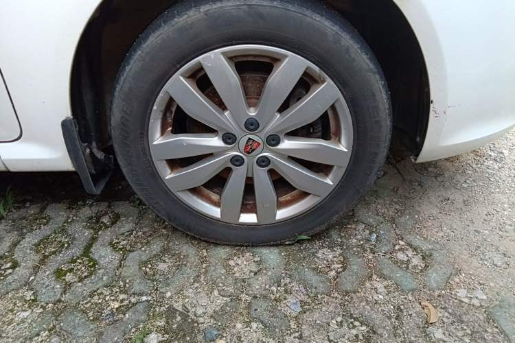 Used Roewe 350 2013 350S 1.5L Manual Xunchi Edition Right Front Wheel Hub