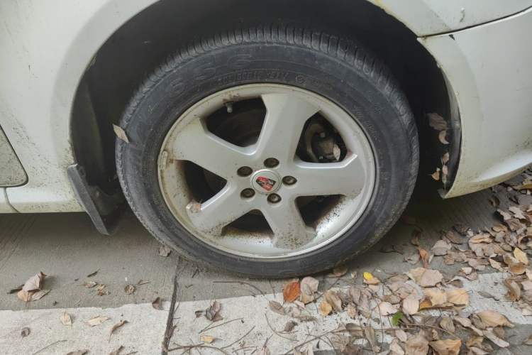 Used Roewe 350 2013 350S 1.5L Automatic Xunda Edition Right Front Wheel Hub