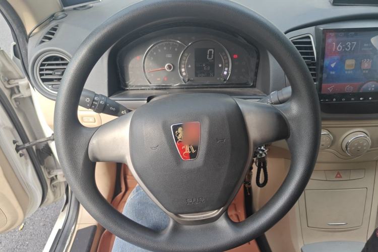 Used Roewe 350 2013 350S 1.5L Automatic Xunda Edition Steering Wheel