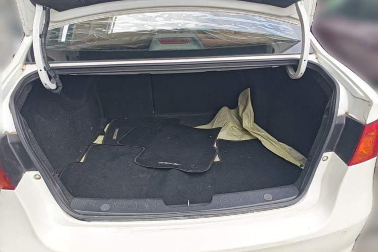 Used Roewe 350 2013 350C 1.5L Manual Swift Edition Trunk