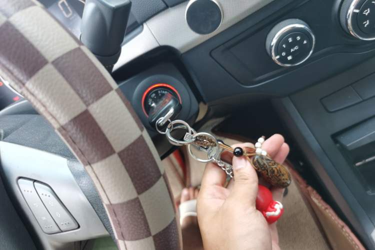 Used Roewe 350 2013 350C 1.5L Automatic Xunyue Edition Vehicle Key