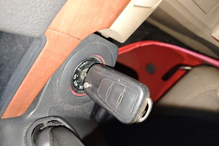 Used Roewe 350 2013 350C 1.5L Manual Swift Edition Vehicle Key