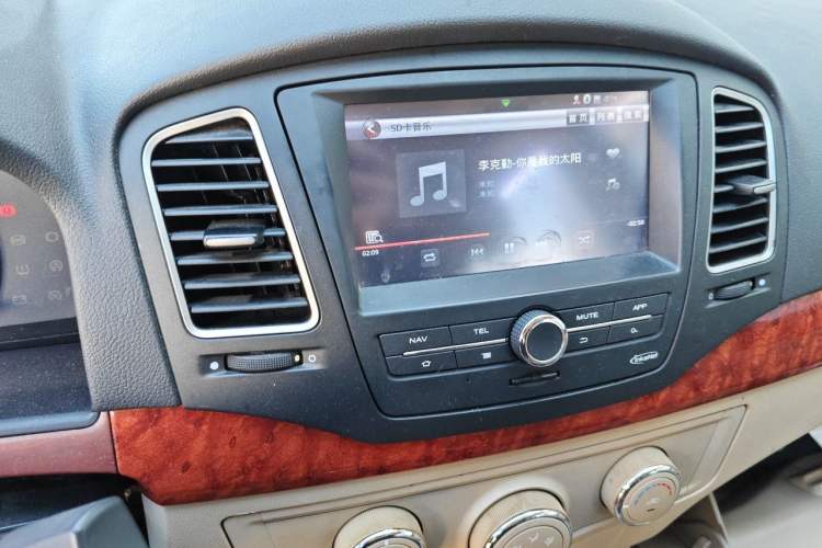 Used Roewe 350 2013 350C 1.5L Automatic Xunyue Edition Audio And AC Panel
