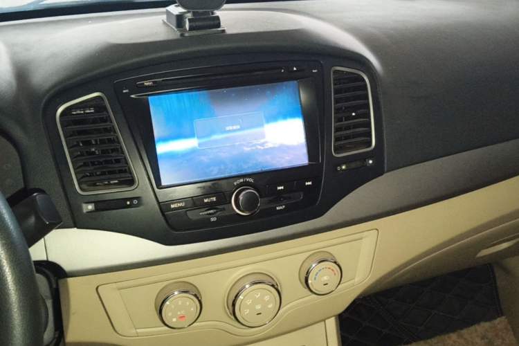 Used Roewe 350 2013 350S 1.5L Automatic Xunda Edition Audio And AC Panel