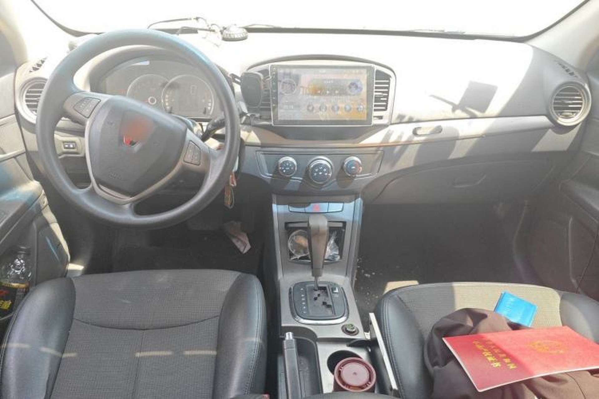 Used Roewe 350 2013 350C 1.5L Automatic Xunyue Edition Center Console