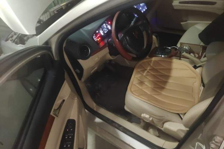 Used Roewe 350 2013 350C 1.5L Automatic Xunyue Edition Driver Seat