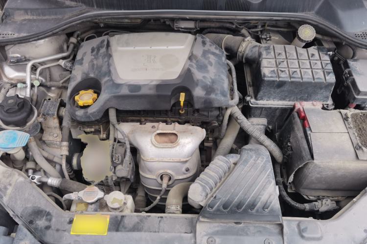 Used Roewe 350 2013 350S 1.5L Automatic Xunda Edition Engine Bay