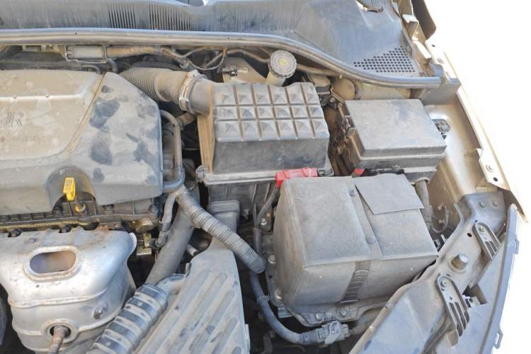 Used Roewe 350 2013 350C 1.5L Automatic Xunyue Edition Engine Bay Left