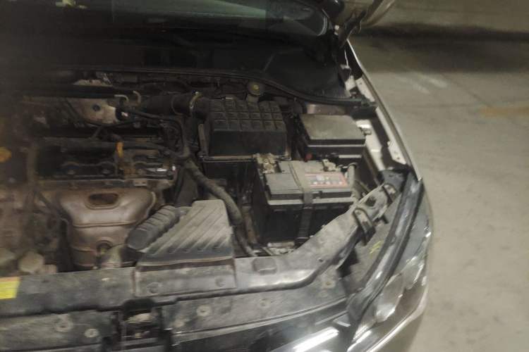 Used Roewe 350 2013 350C 1.5L Automatic Xunyue Edition Engine Bay Left