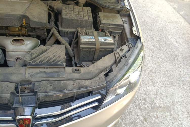 Used Roewe 350 2013 350S 1.5L Manual Xunchi Edition Engine Bay Left