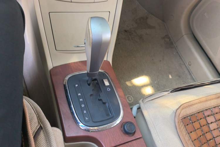 Used Roewe 350 2013 350C 1.5L Automatic Xunyue Edition Gear Lever