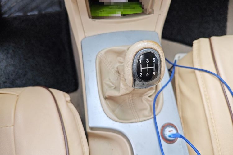 Used Roewe 350 2013 350S 1.5L Manual Xunchi Edition Gear Lever