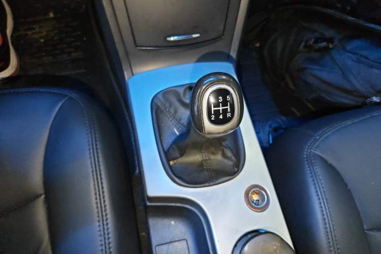 Used Roewe 350 2013 350S 1.5L Manual Xunchi Edition Gear Lever
