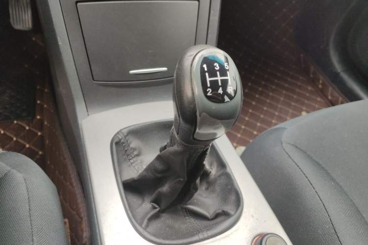 Used Roewe 350 2013 350S 1.5L Manual Xunchi Edition Gear Lever