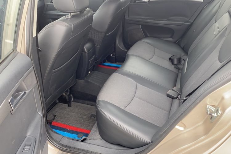 Used Roewe 350 2013 350C 1.5L Manual Swift Edition Interior 2