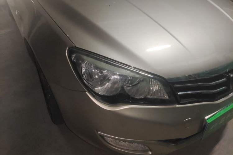 Used Roewe 350 2013 350C 1.5L Automatic Xunyue Edition Right Front Headlight