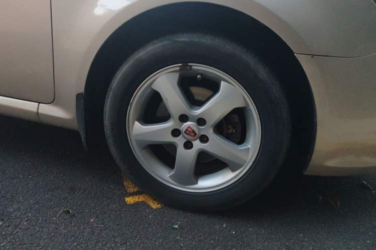 Used Roewe 350 2013 350S 1.5L Manual Xunchi Edition Right Front Wheel Hub
