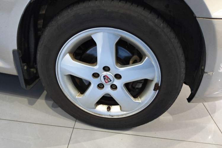 Used Roewe 350 2013 350S 1.5L Manual Xunchi Edition Right Front Wheel Hub