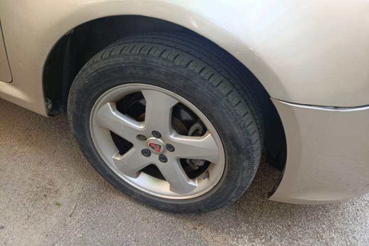 Used Roewe 350 2013 350S 1.5L Manual Xunchi Edition Right Front Wheel Hub
