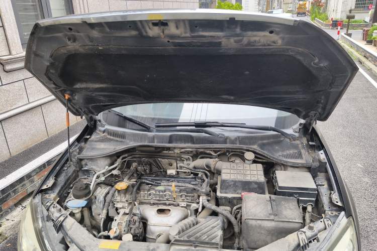 Used Roewe 350 2014 1.5L Manual Xunchi Edition Engine Bay